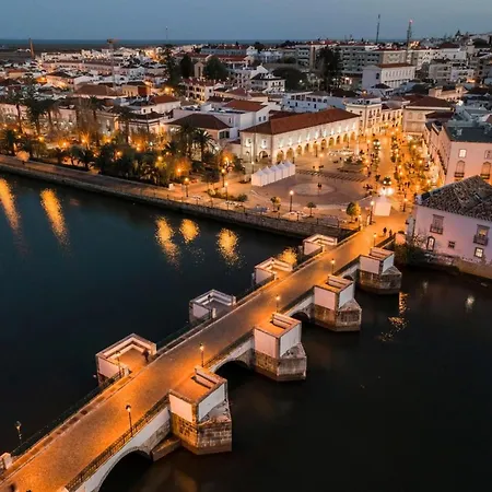 アパート Sophia, Terracos De タヴィラ